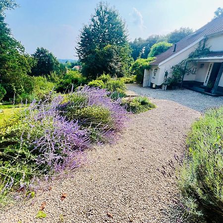 Bois De Hal Bed & Breakfast Braine-lʼAlleud Екстериор снимка